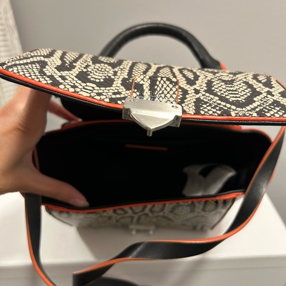 ZARA Crossbody Bag - Picture 4 of 4